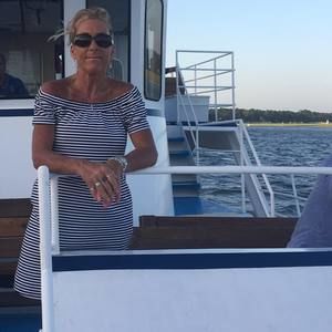 Meet your Posher, Stephany